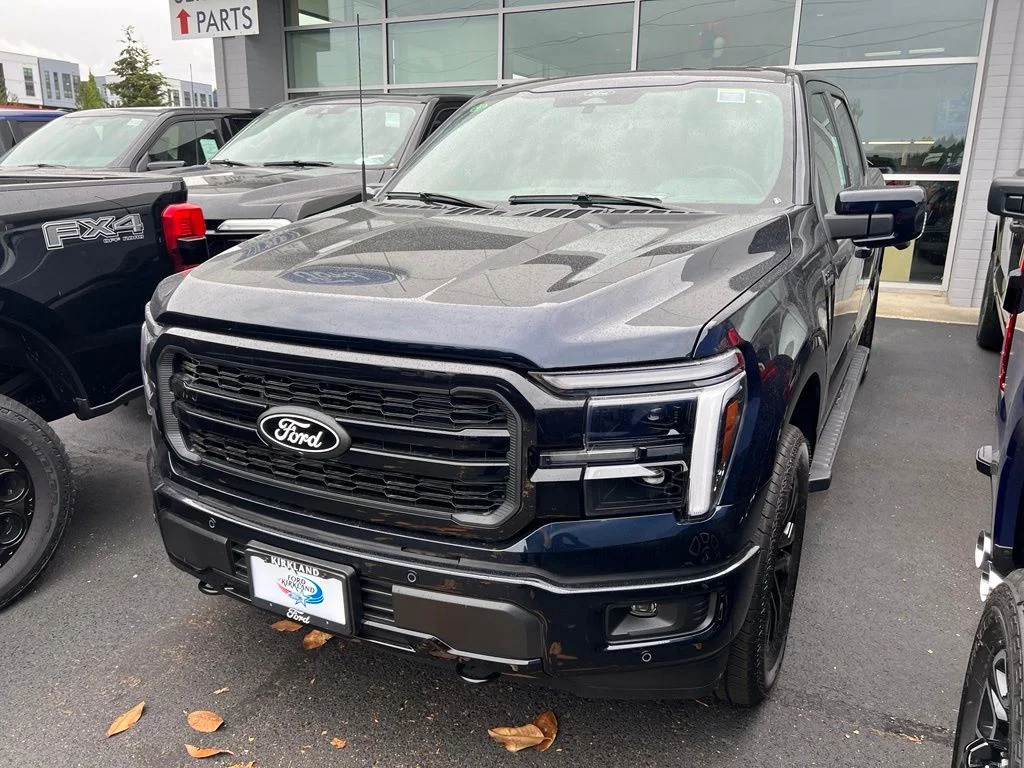New 2026 Blue Ford Lariat image 4