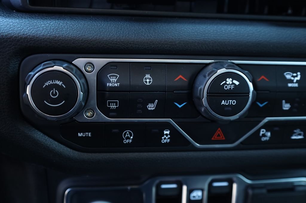 2025 Jeep Gladiator Willys - Photo 30