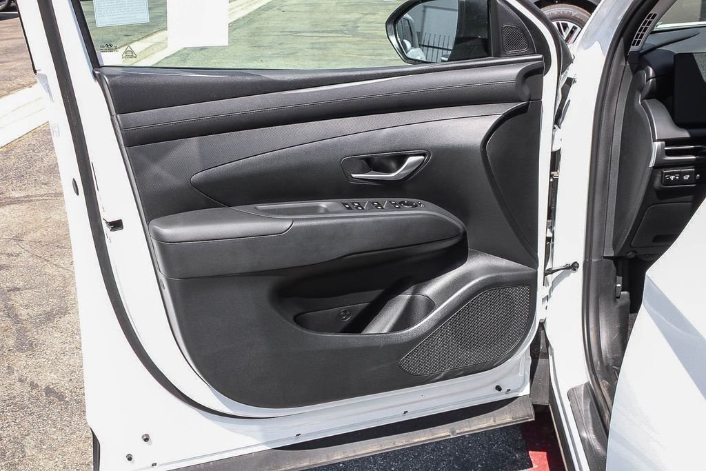 New 2026 White Hyundai SEL Plus image 24