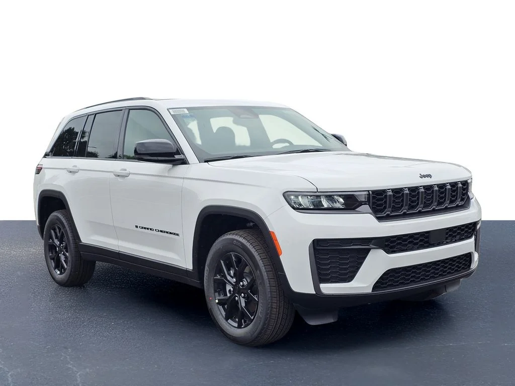 New 2026 Bright White Clear-Coat Exterior Paint Jeep Altitude image 5