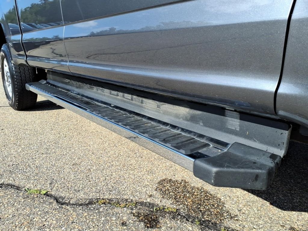 Certified Used 2022 Gray Metallic Ford XLT image 11