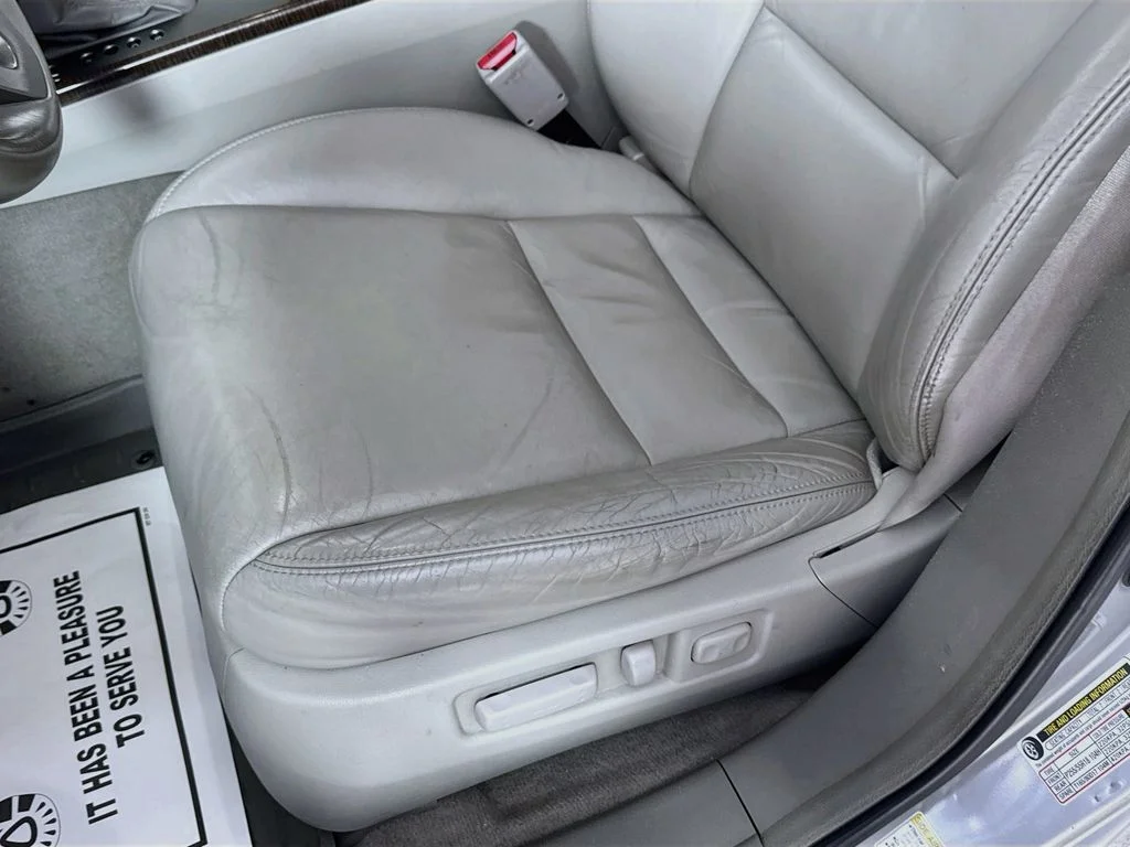 Used 2011 Silver Acura Tech/Entertainment Pkg image 7