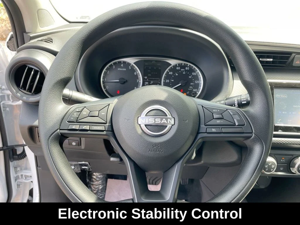 2025 Nissan KICKS PLAY Base - Photo 26