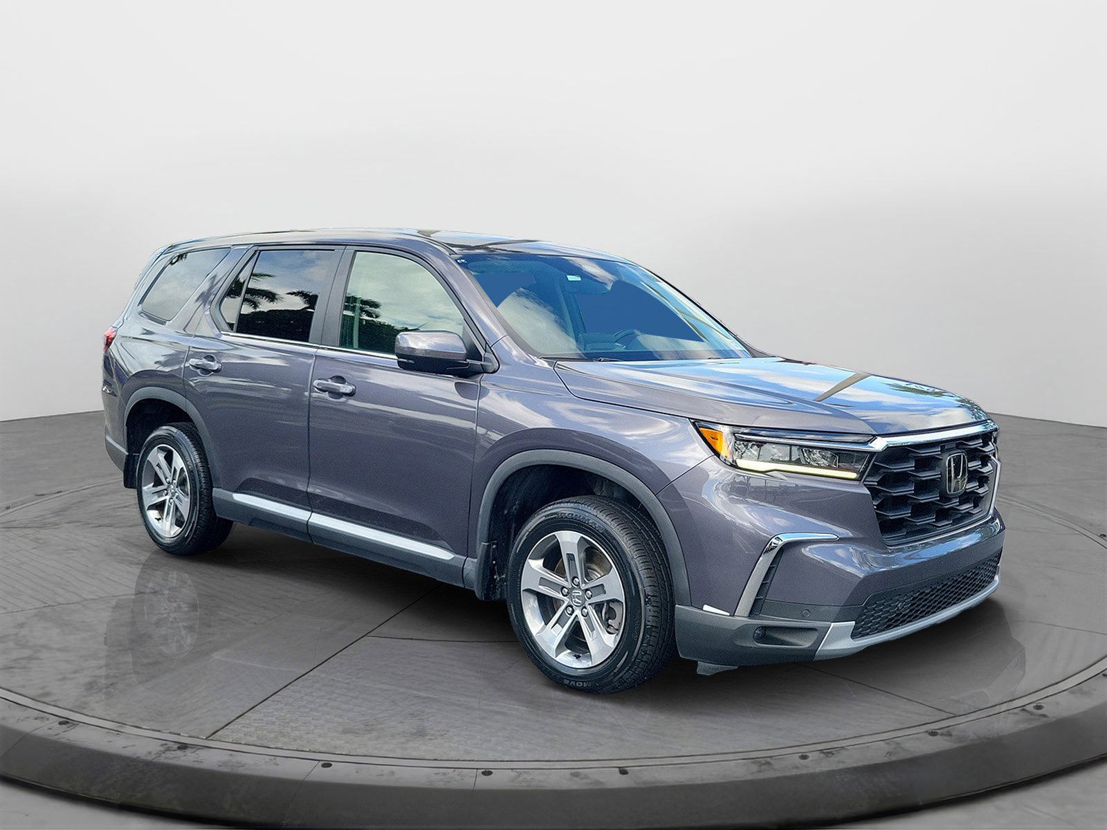Certified Used 2023 Modern Steel Metallic Honda 2WD EX-L 7P image 32