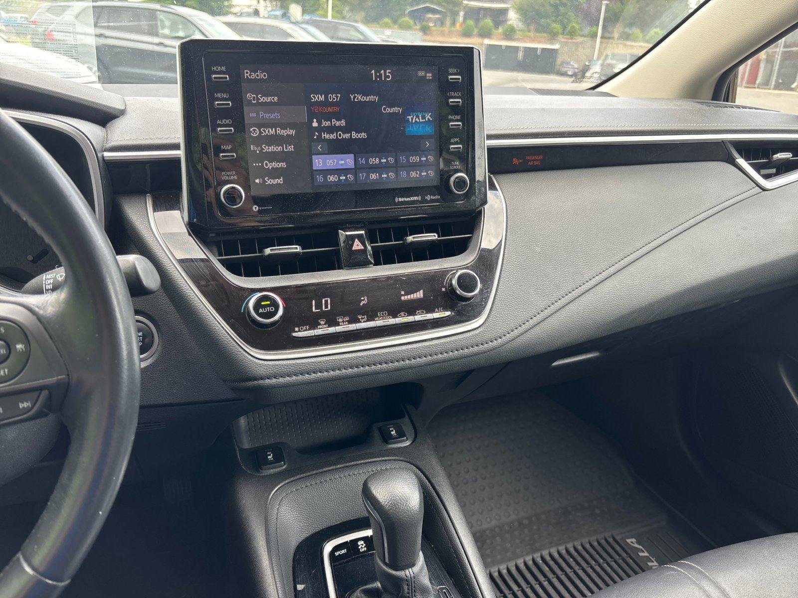 Used 2020 Black Sand Pearl Toyota XLE image 28