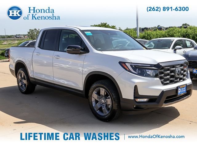 Certified Used 2025 Platinum White Pearl Honda AWD TRAILSPORT image 7