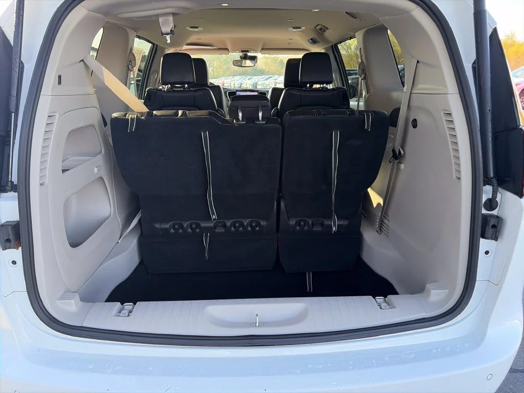 2024 Chrysler Pacifica Touring L - Photo 32