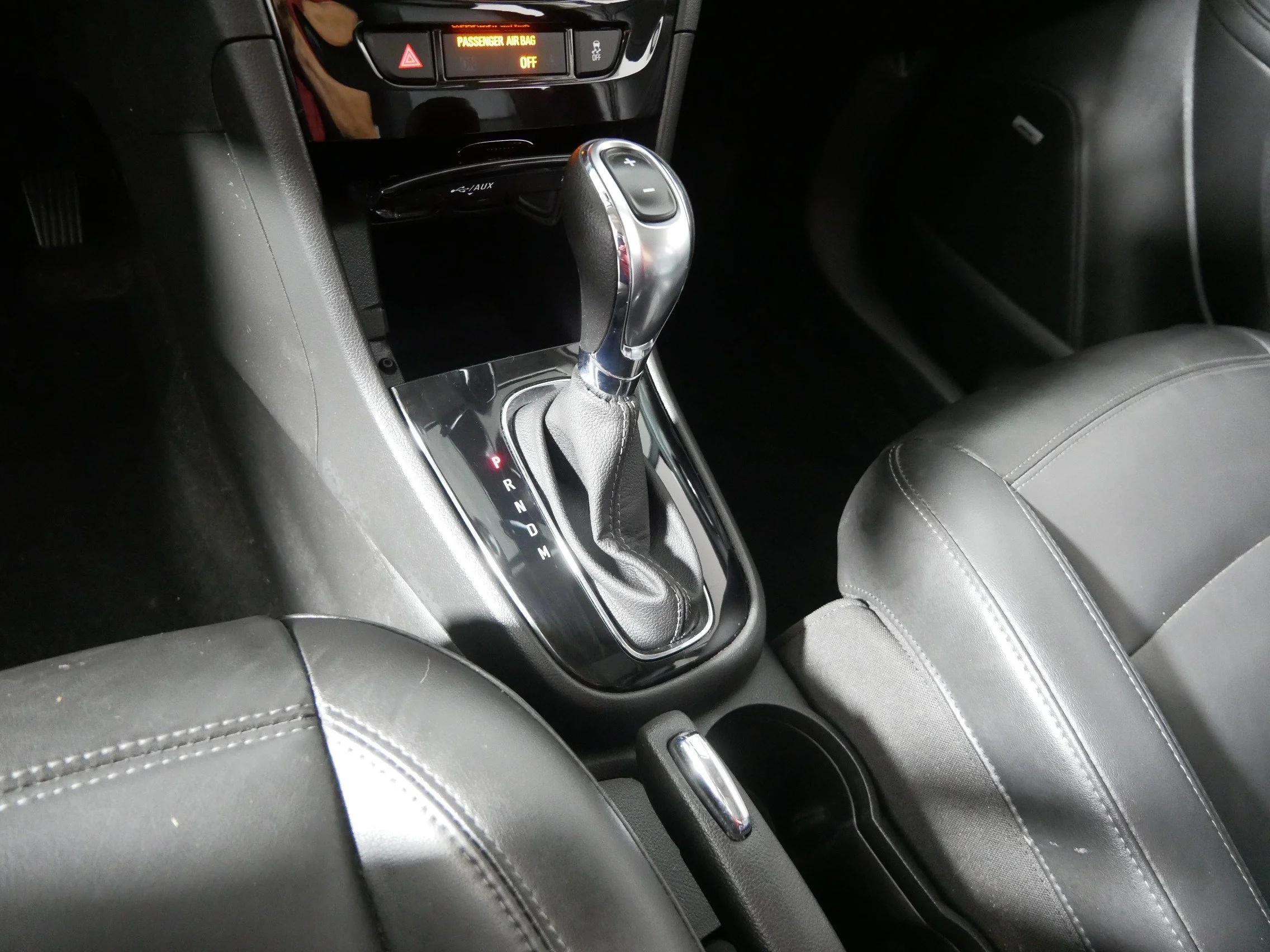 Used 2018 Ebony Twilight Metallic Buick Essence image 24
