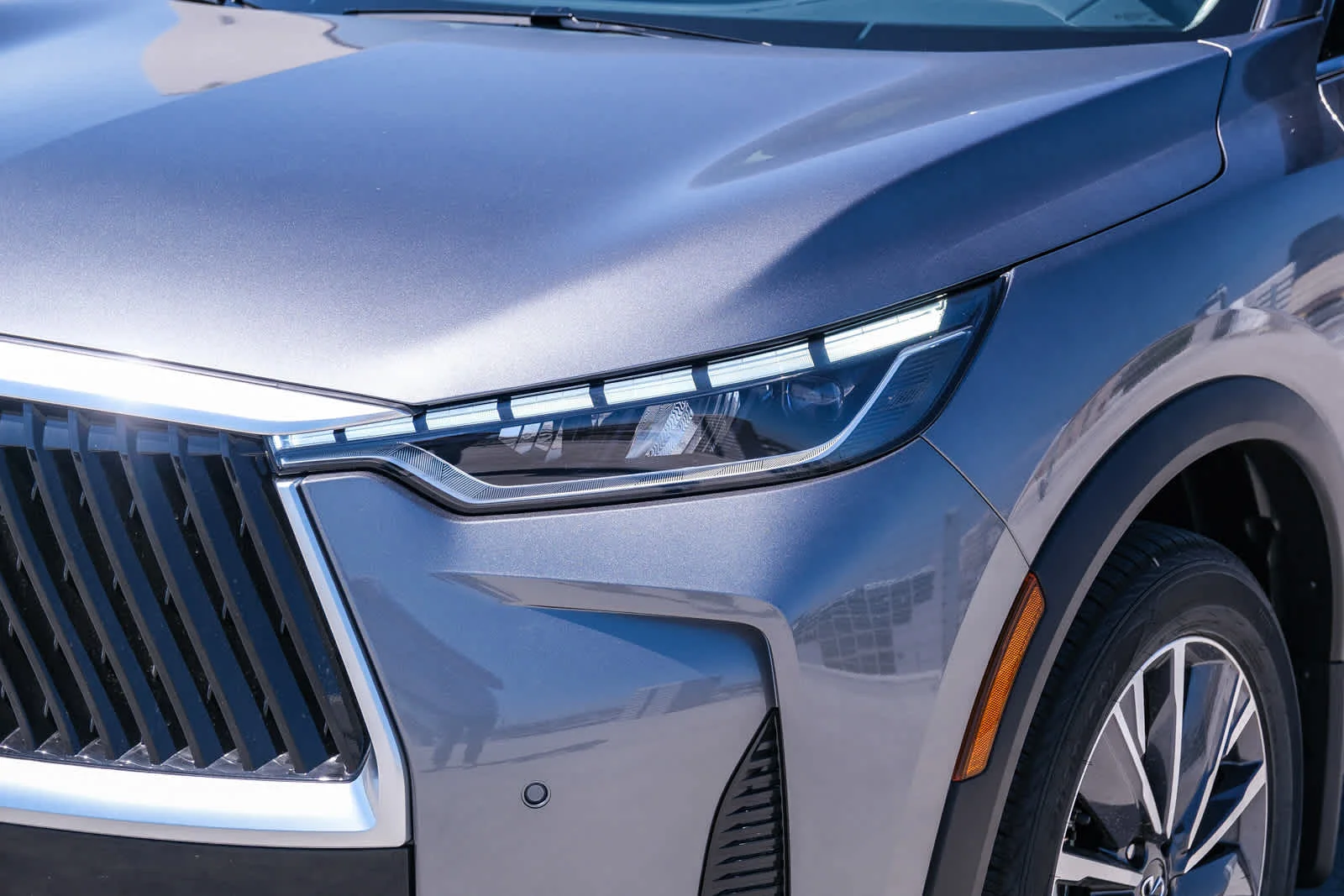 New 2027 GRAPHITE SHADOW INFINITI Luxe FWD image 12