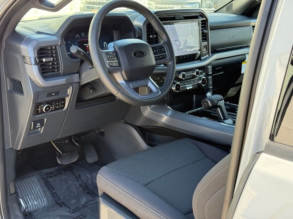 New 2026 Avalanche Ford XLT image 6