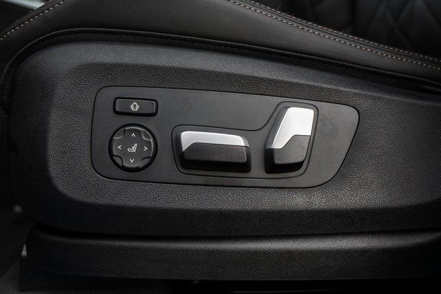 Certified Used 2026 Black Sapphire Metallic BMW xDrive40i image 18