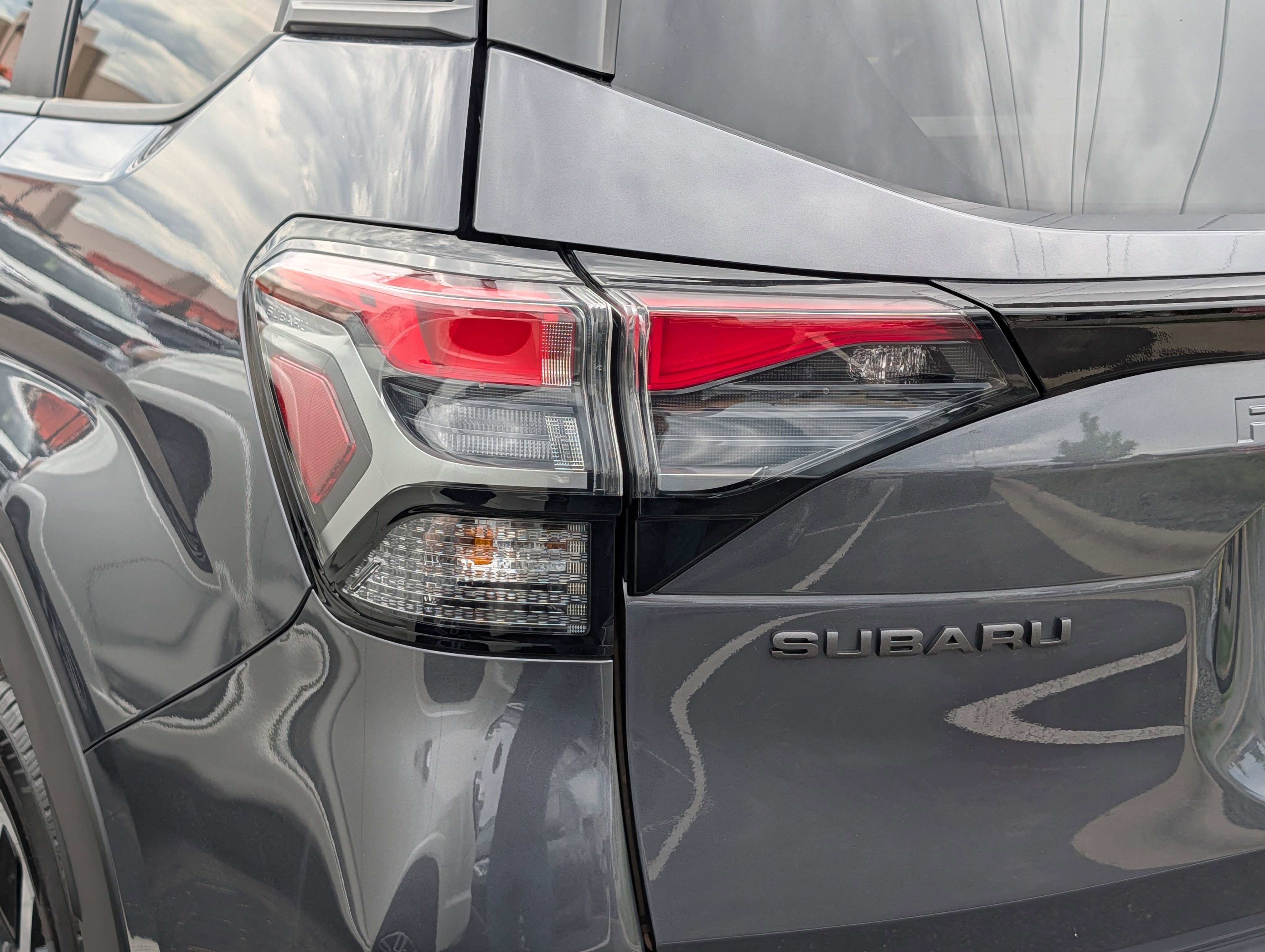 Used 2025 Magnetite Gray Metallic Subaru Premium image 17