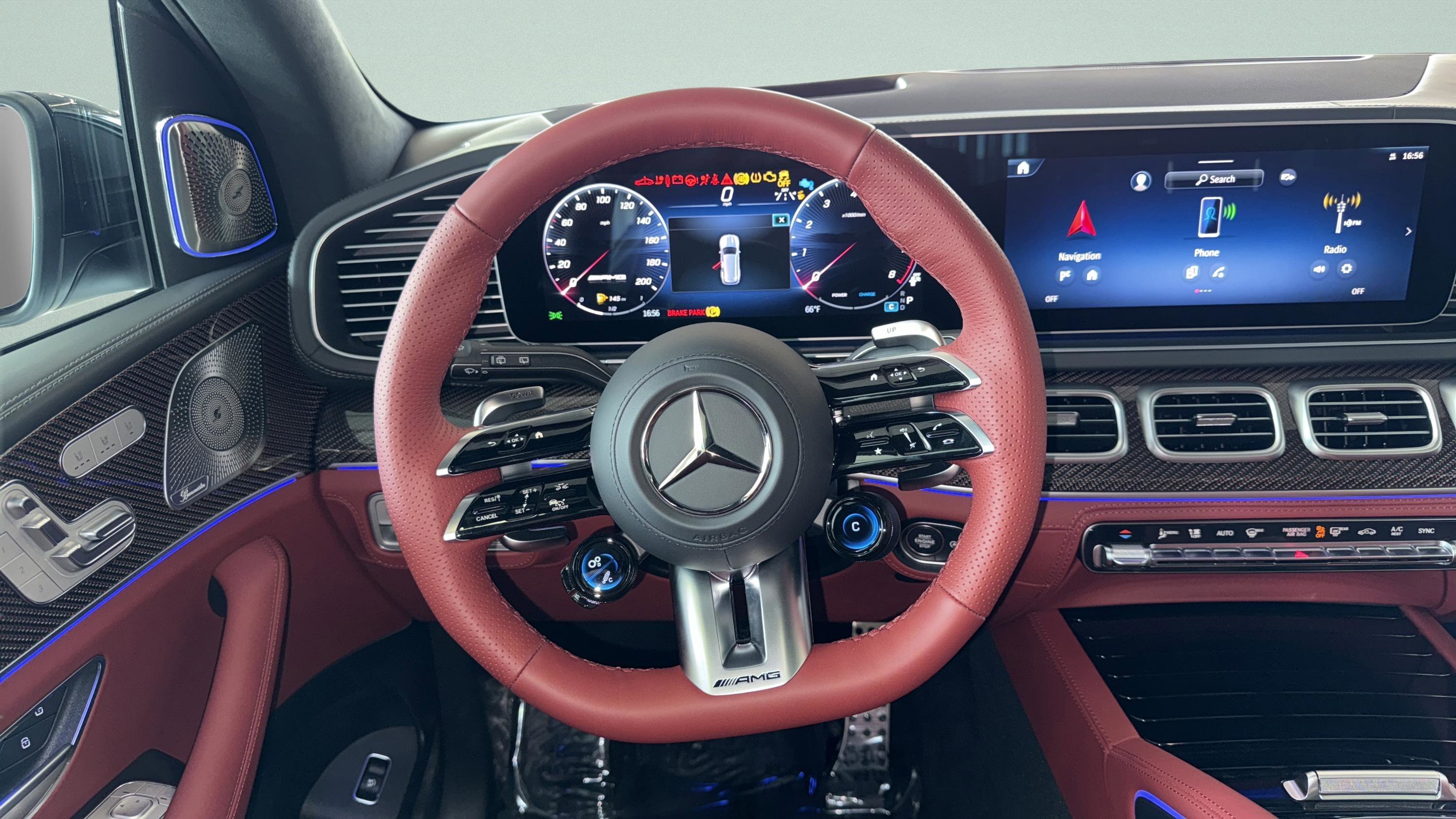 New 2026 MANUFAKTUR Signature Cirrus Silver Magno Mercedes-Benz AMG® GLS 63 image 23