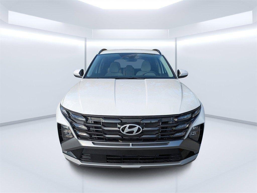 New 2026 White Hyundai SEL FWD image 8