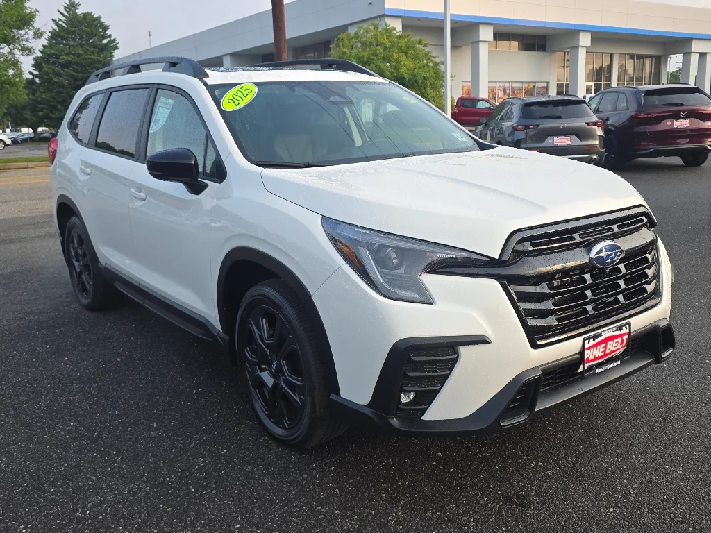 Certified Used 2025 Crystal White Pearl Subaru Onyx Edition Touring image 9
