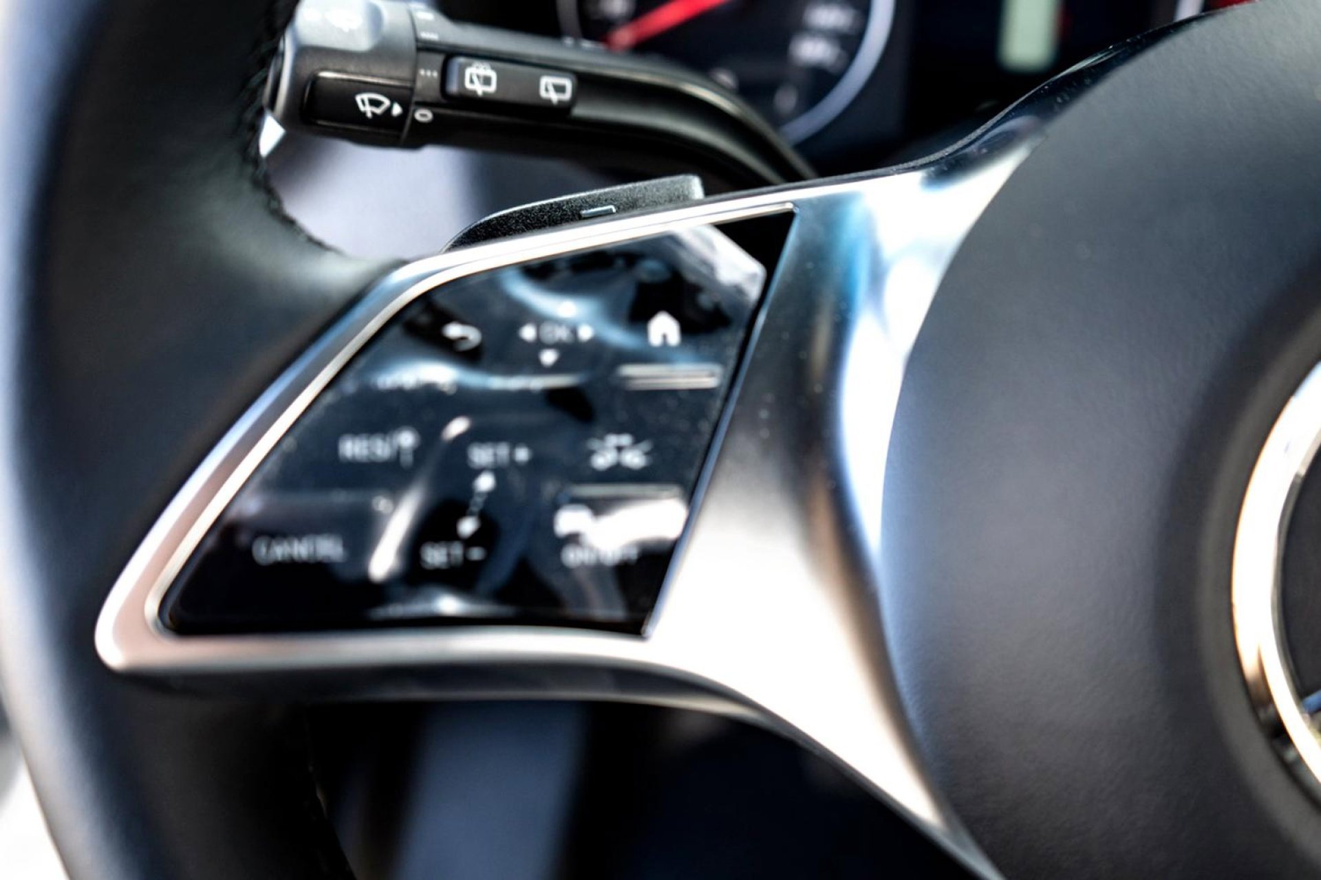 New 2025 high-tech silver metallic Mercedes-Benz Passenger 144 WB image 55