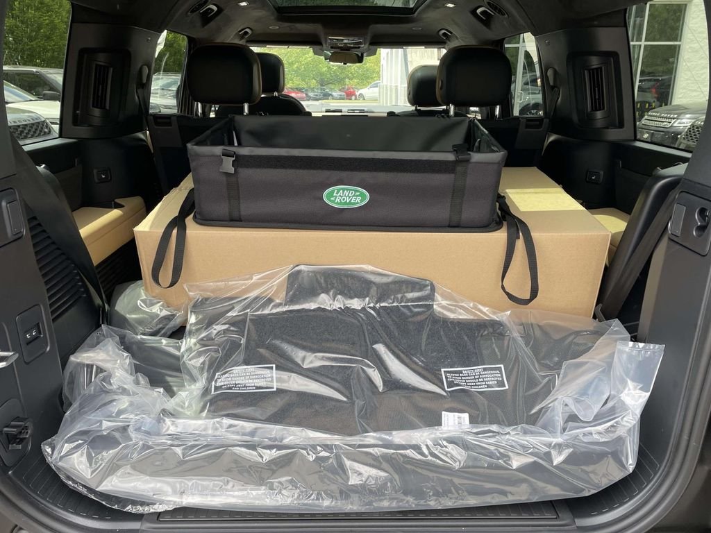 New 2026 Carpathian Grey Land Rover V8 image 18