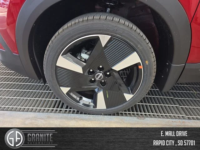 New 2026 Scarlet Ember Tintcoat Nissan SR image 27