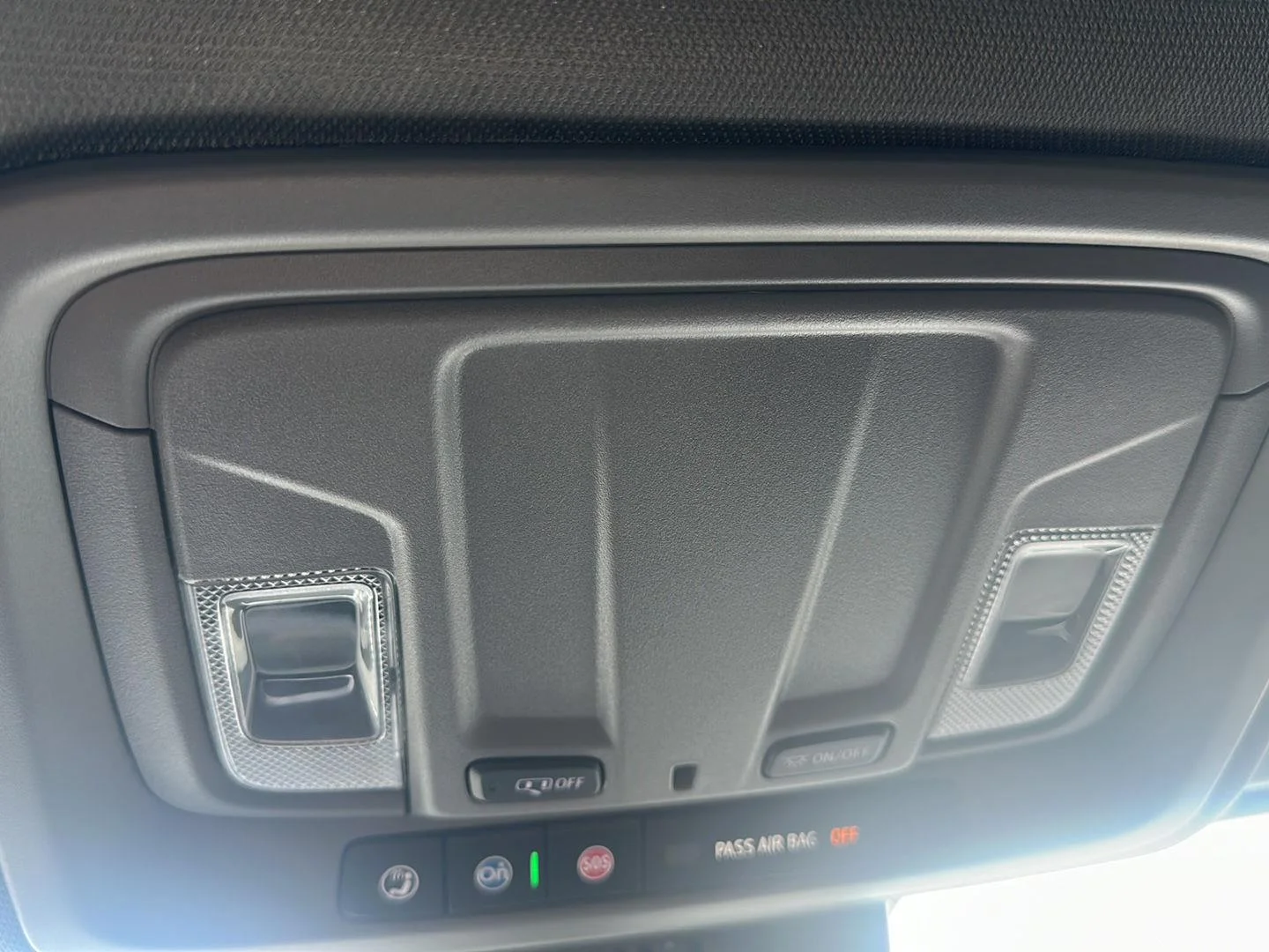 Used 2025 Summit White Chevrolet LT image 21