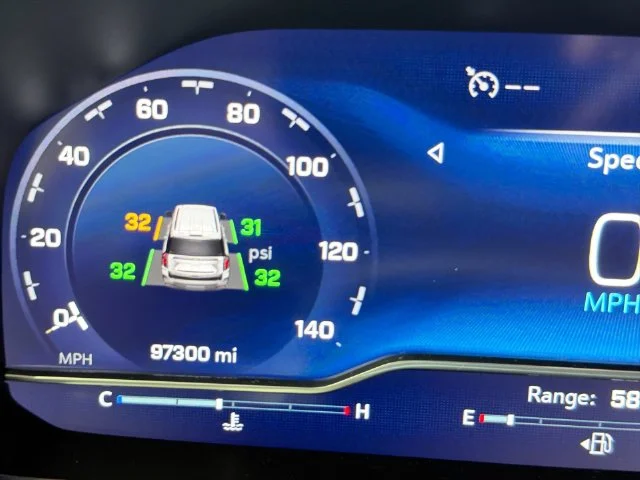 Used 2022 White Chevrolet RST image 18