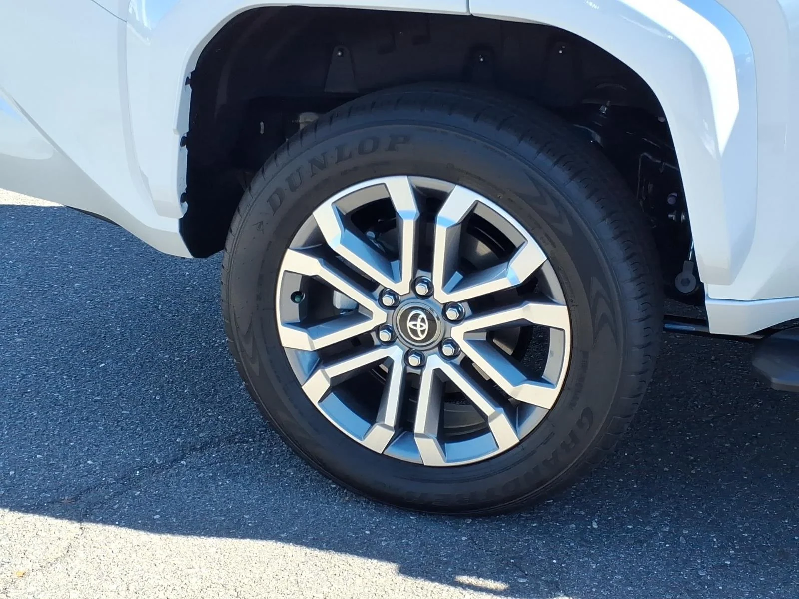 Used 2026 Wind Chill Pearl Toyota Limited image 13