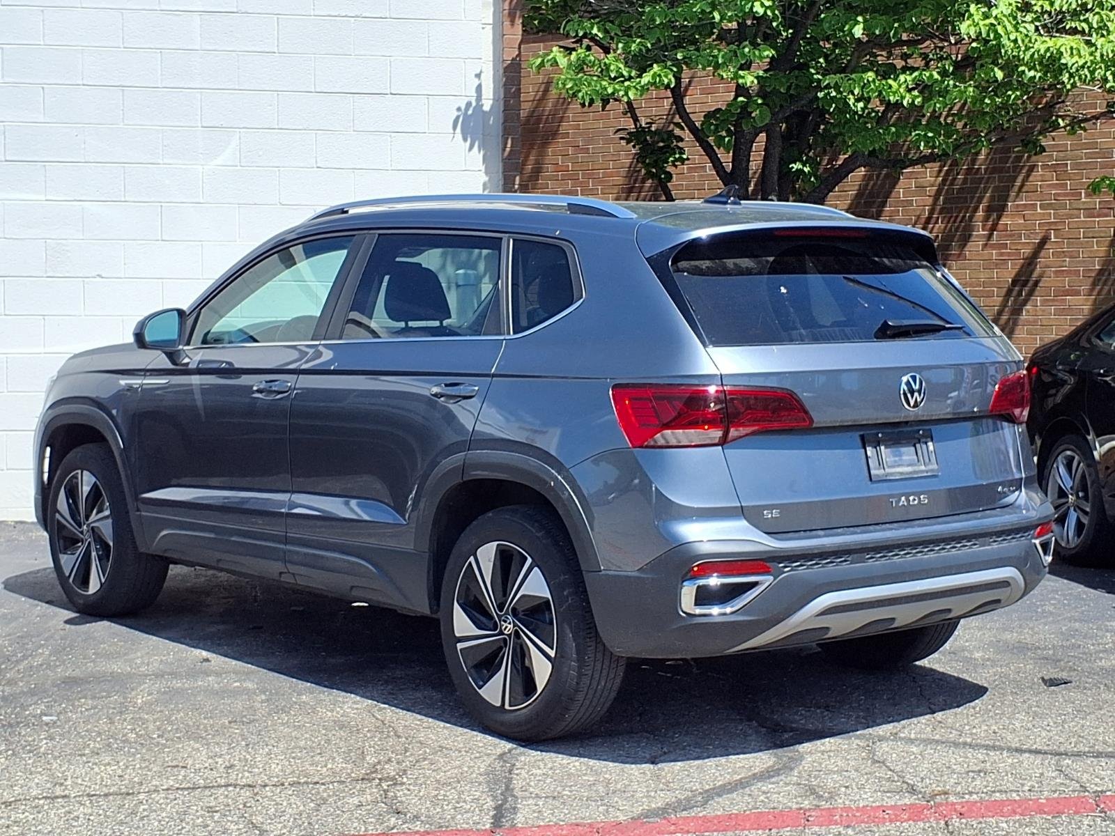 Certified Used 2024 WHITE Volkswagen SE 4Motion image 2