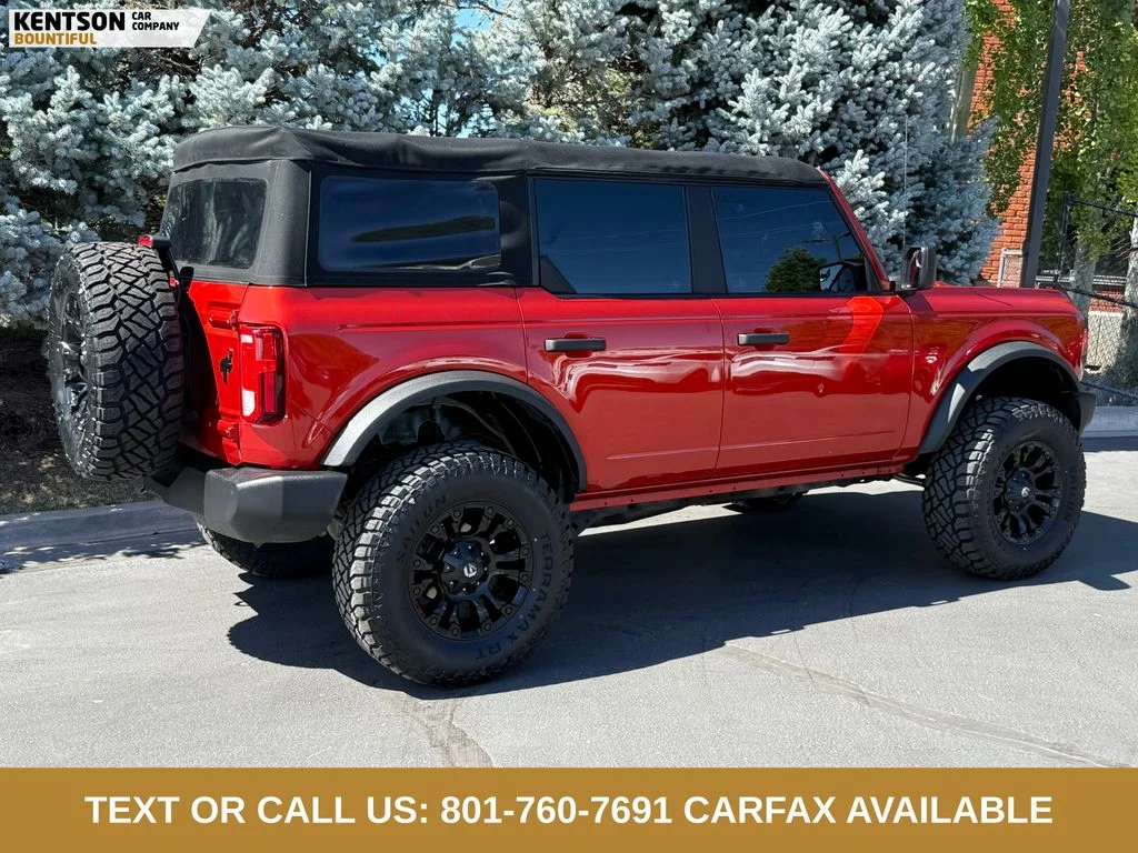 Used 2022 Red Ford Base image 9