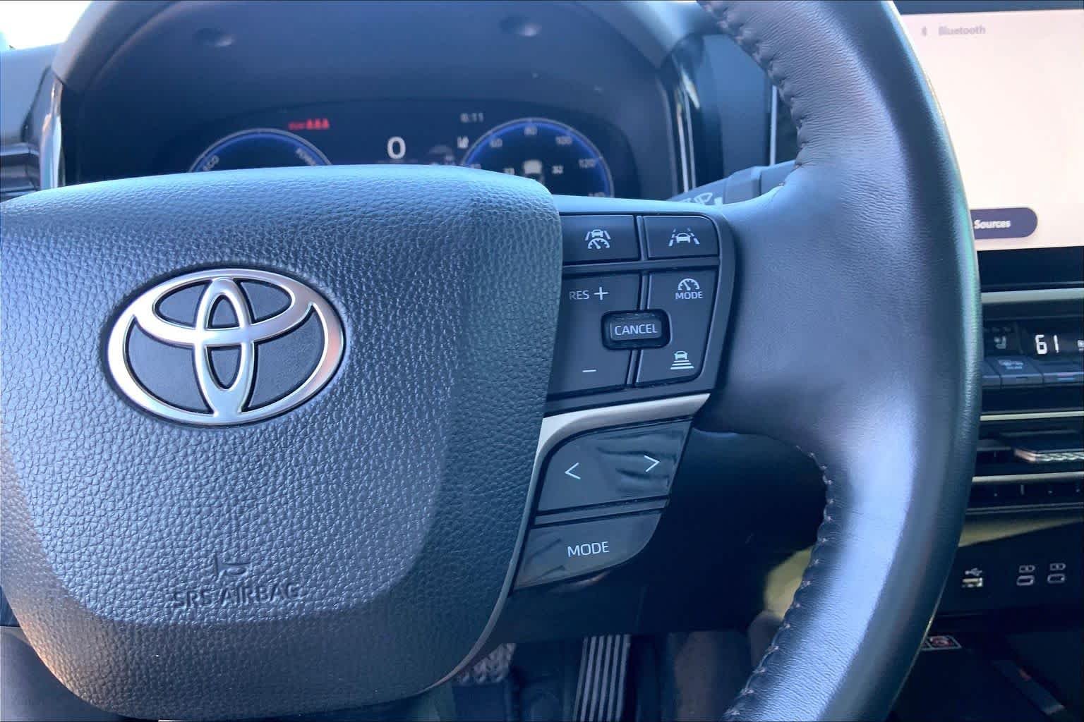 Used 2025 UNDERGROUND Toyota XLE image 25