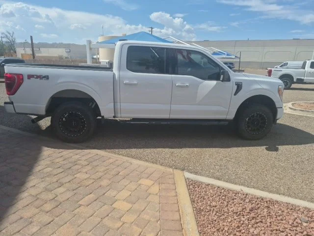 Used 2023 Oxford White Ford XLT image 3