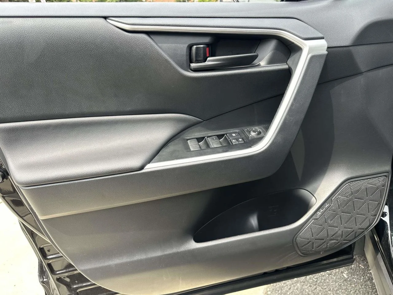 Used 2025 Midnight Black Metallic Toyota LE image 15