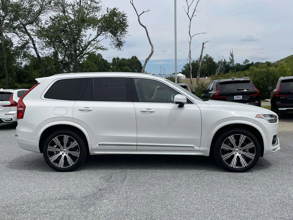 Certified Used 2023 Crystal White Volvo Ultimate image 29