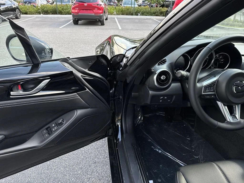 2026 Mazda MX-5 Miata RF Grand Touring - Photo 17