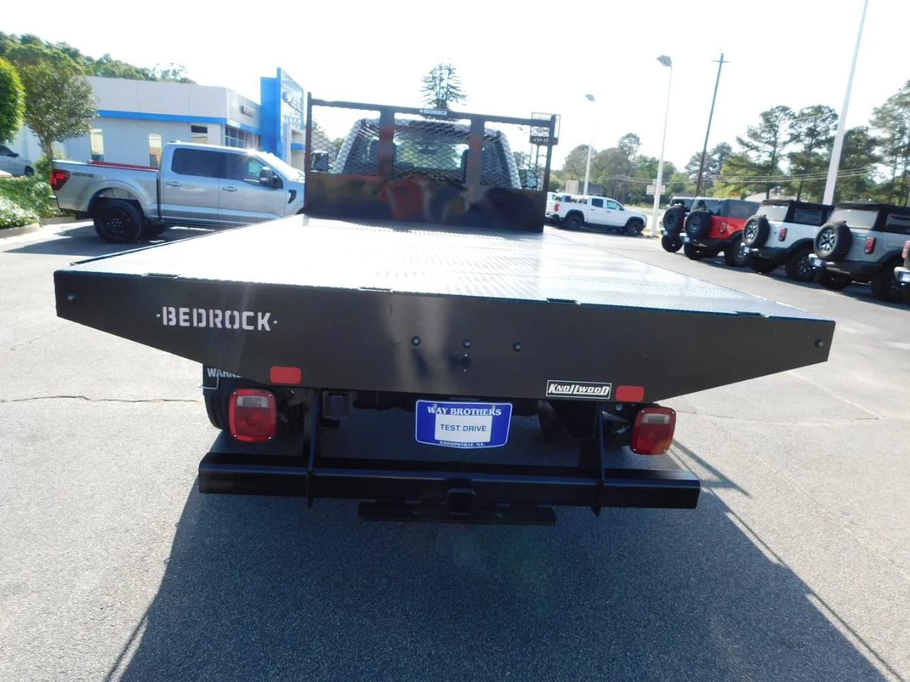 New 2025 Oxford White Ford F-450® XL image 7