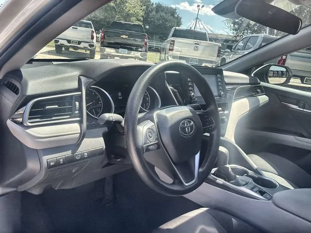 2024 Toyota Camry LE - Photo 10