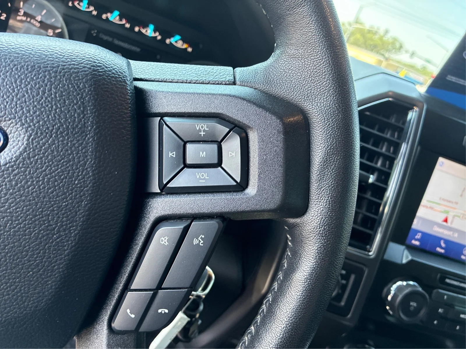 Used 2020 White Ford XLT image 23