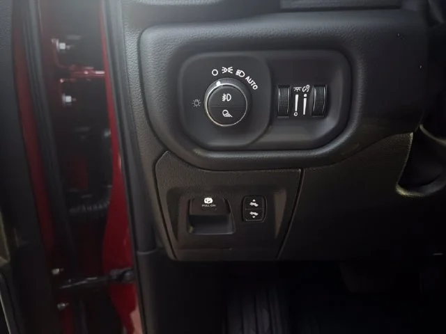 New 2027 Molten Red Pearl-Coat Exterior Paint RAM Laramie image 16