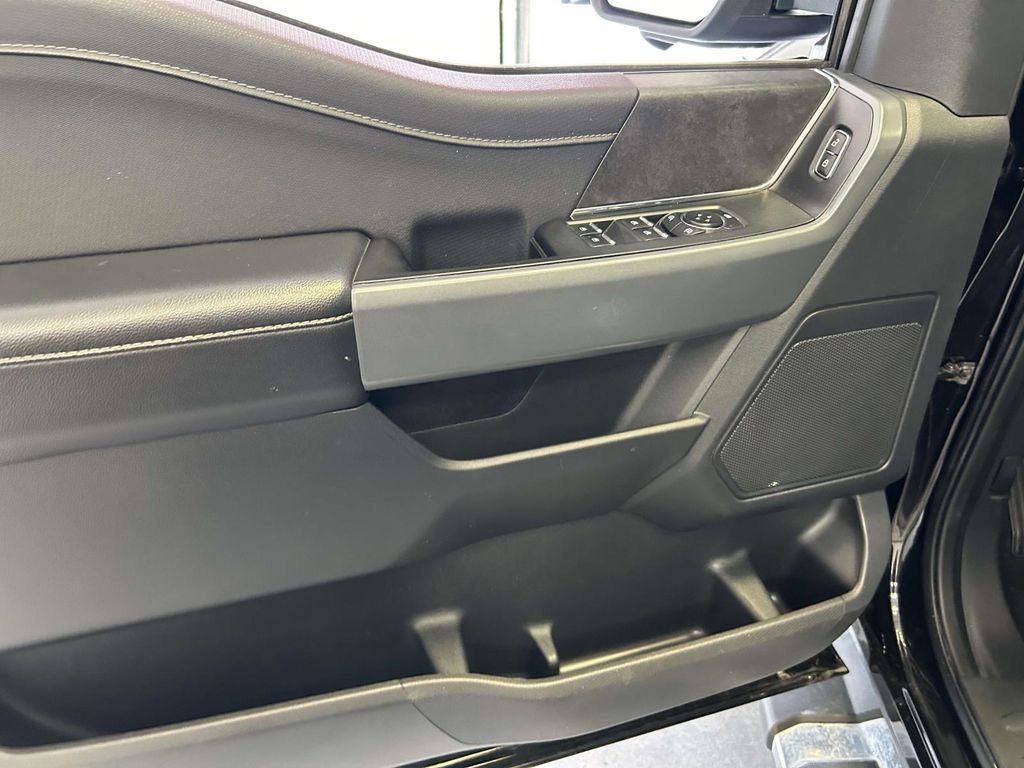 Used 2024 Black Ford XLT image 17