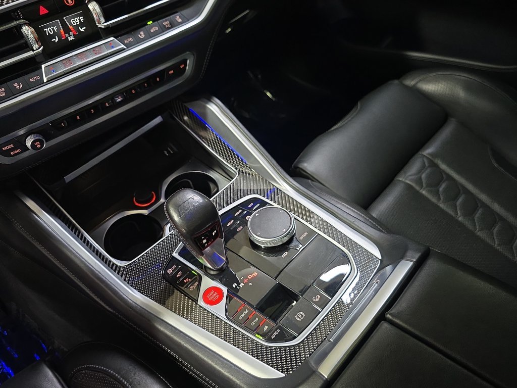Used 2021 Black Sapphire Metallic BMW  image 26