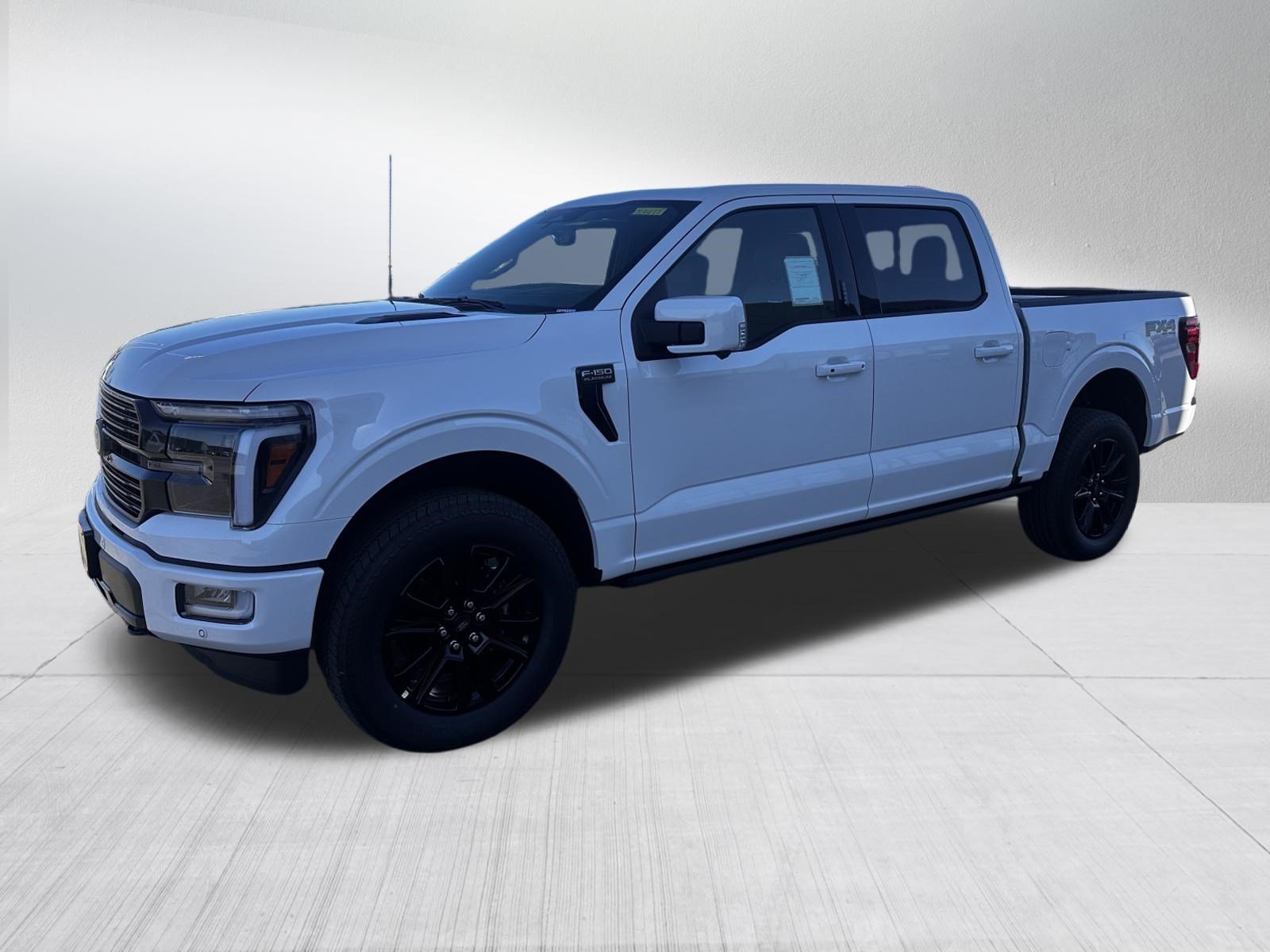 New 2026 Star White Metallic Tri-Coat Ford Platinum image 2