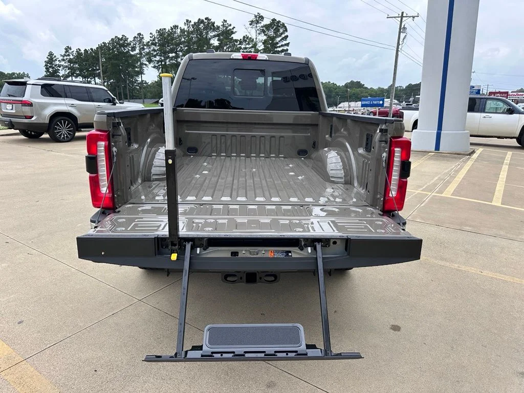 New 2026 Marsh Gray Ford Lariat image 29