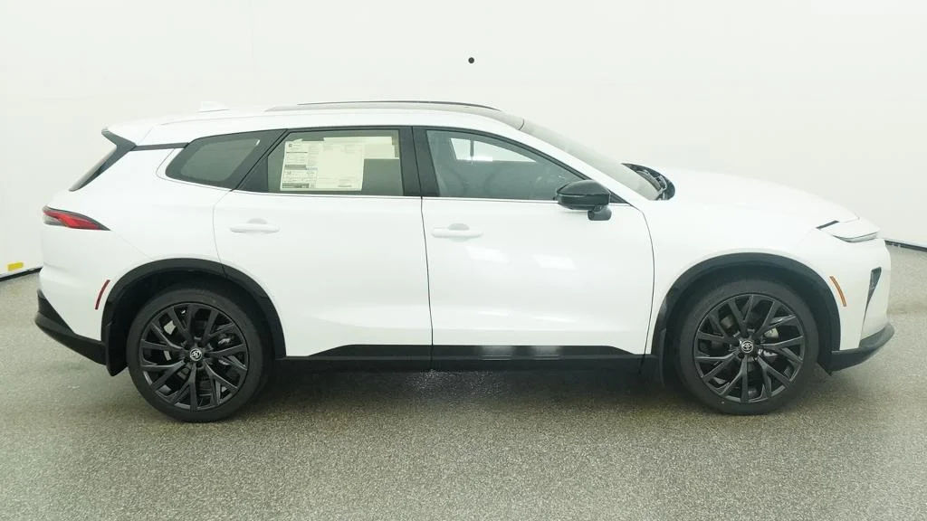 New 2026 Oxygen White Toyota Limited image 14