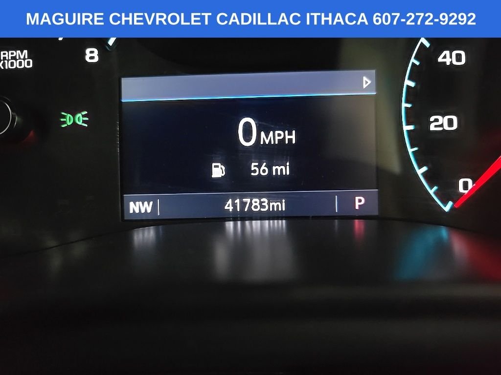 Used 2022 White GMC AT4 w/Leather image 22