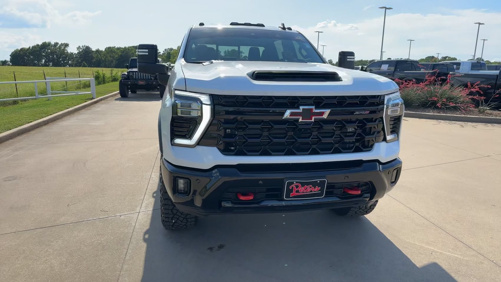 Used 2025 Summit White Chevrolet ZR2 image 3