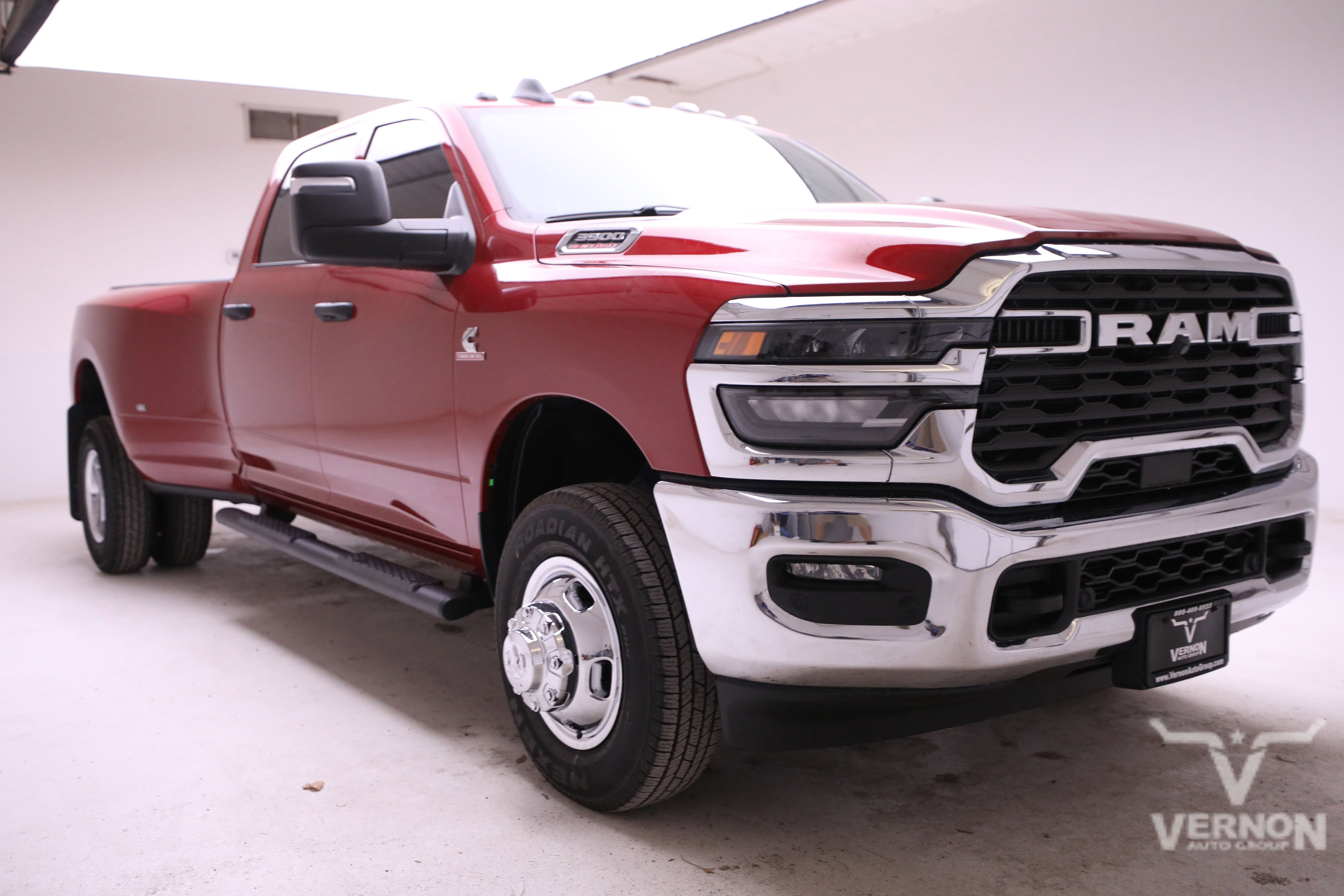 New 2026 Molten Red Pearlcoat Ram N image 7