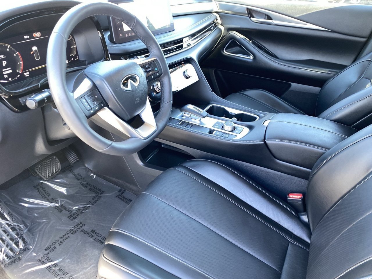 Certified Used 2027 Radiant White INFINITI LUXE image 32