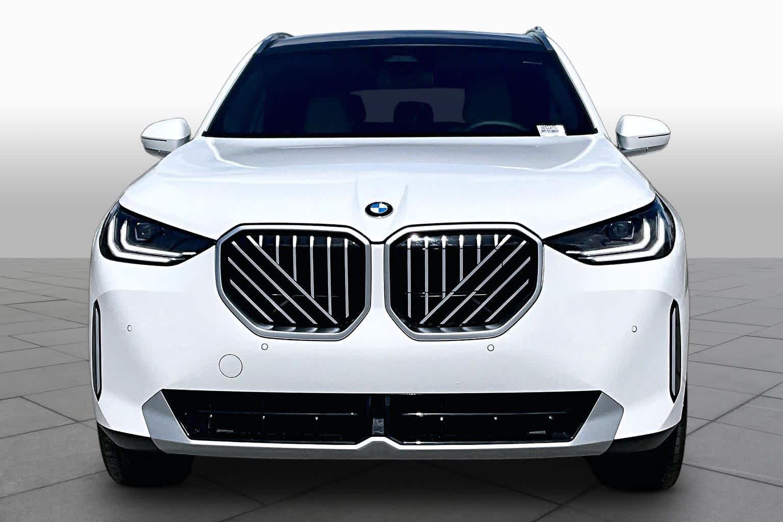 Used 2026 Alpine White BMW 30 xDrive image 3