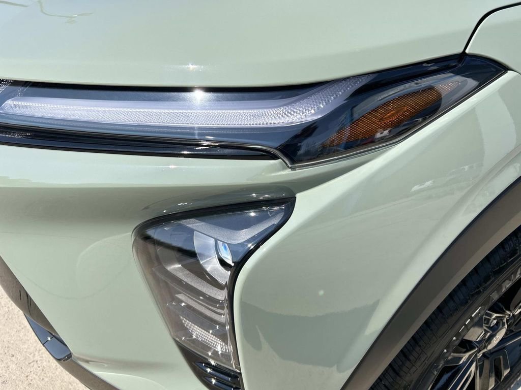 New 2026 Cacti Green Chevrolet ACTIV image 10