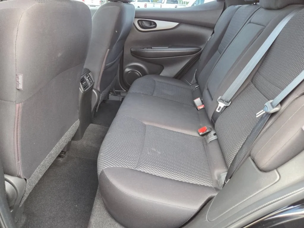 Used 2020 Magnetic Black Pearl Nissan S image 23