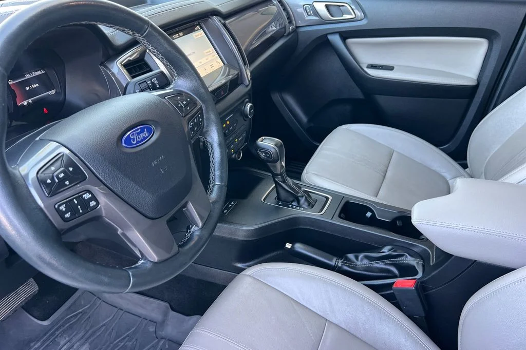 Used 2019 White Ford Lariat image 13