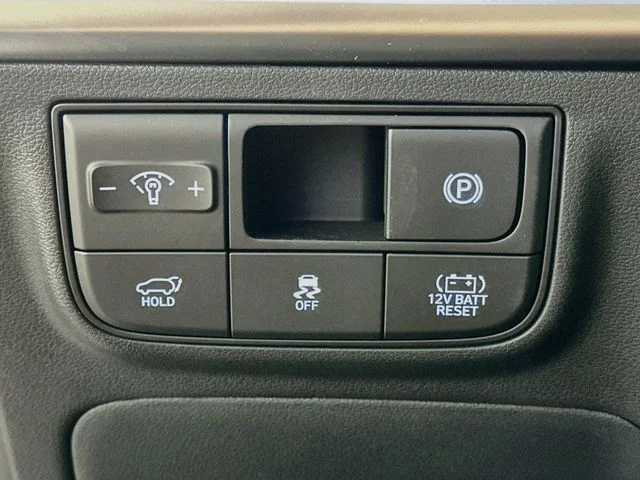 Certified Used 2025 Red Hyundai Limited image 22